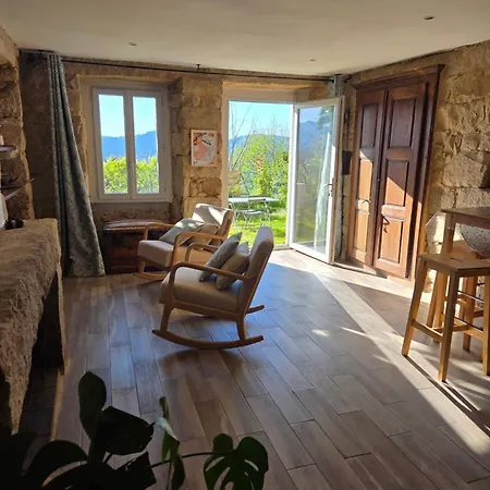 Vue Imprenable Montagne Lägenhet